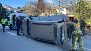 Ne yaptın Eren Serhan? Otomobiliyle taksiye çarptı