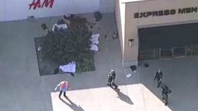 AVM'de silahlı saldırı: 8 ölü,  7 yaralı