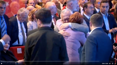 Celal Şengör,  Meral Akşener'e sarılarak hüngür hüngür ağladı