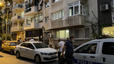 İzmir'de Suzan Gürzeren ile oğlu Yalçın Suat Gürzeren evde ölü bulundu.