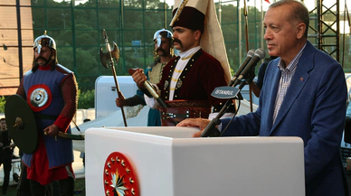 Erdoğan: Çocukların katillerine kadeh kaldıran haysiyet fukaralarını unutmuyoruz