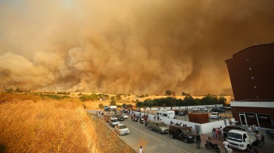 Çanakkale'de yangın 3. gününde. Alevler yine yükseldi. Boğaz gemi trafiğine kapandı