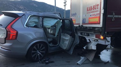 Burdur'da kaza: Şarkıcı Tan Taşçı,  Ecmel Kayahan ve Mahmut Emre hastaneye kaldırıldı