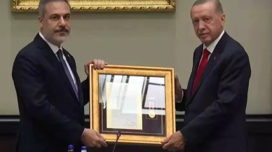 Erdoğan Hakan Fidan'a Devlet Üstün Hizmet Madalyası verdi
