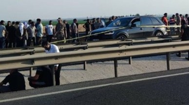 Almanya'dan geldiği Viranşehir'de otomobilinde vuruldu: Murat Yalçın öldü. Aysel Yalçın yaralı