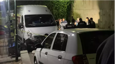 Her yerde aranıyor ! Eski eşini yaraladı, sevgilisi Emre Helvacı’yı öldürdü