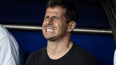 Emre Belözoğlu'nun görevine son verildi