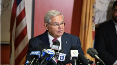 ABD'li senatör Bob Menendez kefaretle serbest bırakıldı