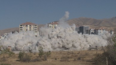 ‘Depreme dayanıklı’ diye reklamı yapılmıştı  yerle bir oldu