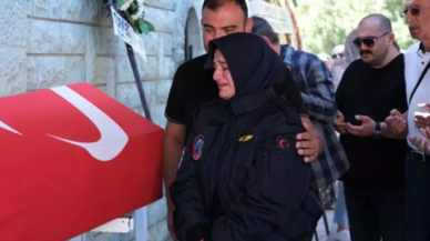 Pilot Mehmet Akif Tutuk gözyaşları içinde son yolculuğuna uğurlandı