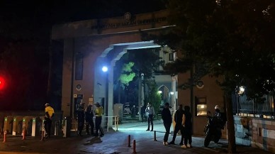 İlahiyat profesörleri kavga etti. Prof. Dr. Tahir Uluç vuruldu. Bir profesör göz altında