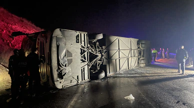 Kayseri'de otobüs devrildi. 38 kişi yaralandı