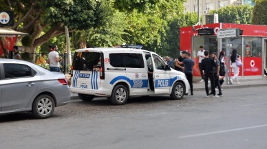 Adana'da 'Yemeğinizde bebek kanı var' dedi,  restoran çalışanını bıçakladı