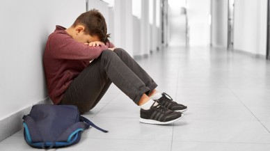 Akran zorbalığı yaş ilerledikçe tür değiştiriyor