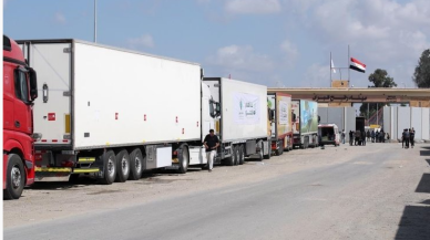 Refah Sınır Kapısı açıldı! İlk yardım başladı