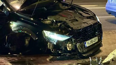 Süper Lig'in yıldızı trafik kazası geçirdi: Aracı tanınmaz hale geldi