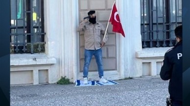 İsrail bayrağına basıp başına silah dayayan şahıs bakın hangi ülke vatandaşı çıktı!