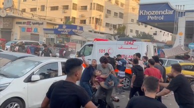 İsrail bu kez de ambulansları vurdu. Çok sayıda ölü ve yaralı var
