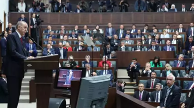 Cumhurbaşkanı Erdoğan'dan kürsüde sert mesajlar!