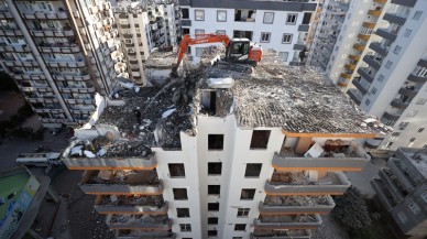 İlginç vaka! Ağır hasarlı binanın beton bağlama noktasından bakın ne çıktı?