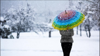 Kışlıkları çıkarmanın vakti! Pazar günü İstanbul'a kar geliyor