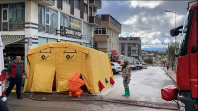 Kargo paketinde kimyasal madde sızıntısı! 4 kişi hastanelik oldu