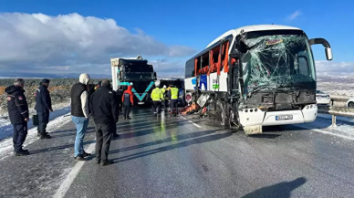 Sivas'ta kaza! Ali Çiçekliyurt yaşamını kaybetti, yaralılar var