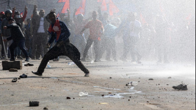Nepal’de  göstericilere polis müdahalesi!