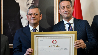 CHP Genel Başkanı Özgür Özel mazbatasını aldı