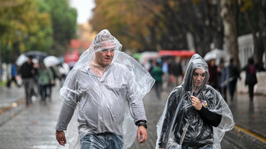 Meteorolojiden 8 şehir ve 3 bölge için flaş uyarı: Yağmur,  su baskını,  yıldırım,  dolu,  fırtına 