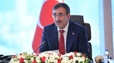 Cumhurbaşkanı Yardımcısı Cevdet Yılmaz'dan milyonlarca çalışanı heyecanlandıran asgari ücret açıklaması!