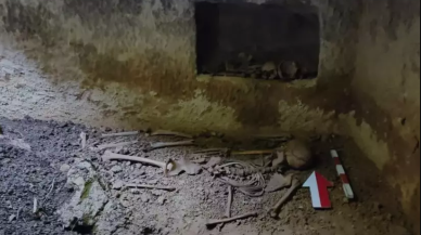 Evin bahçesi çöktü: Roma dönemine ait tek oda mezar çıktı!