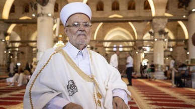 İsrail bunu da yaptı! Mescid-i Aksa imamının evini yıkacak!