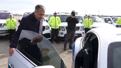 Suç örgütlerinden ele geçirilen lüks araçlar, emniyetin hizmetine verildi!