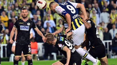 Fenerbahçe koltuktan düştü. Alanyaspor'a takıldı zirveyi Galatasaray'a kaptırdı