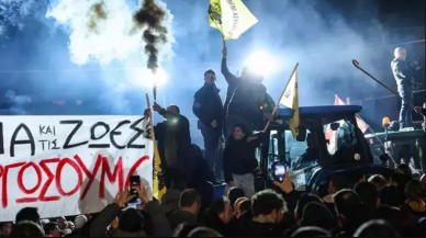 Yunanistan’da çiftçiler yeniden sokakta!