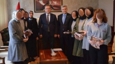 Şaşkınlık yaratan olay. Kız öğrencilere bunu yaptılar