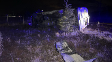 İşçi servisi domuz sürüsüne çarptı: 2'si ağır 12 yaralı!