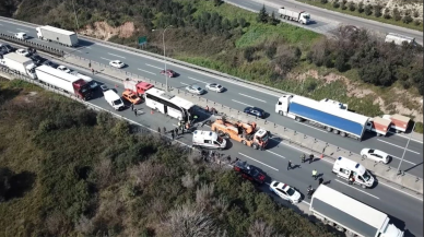 TEM'de zincirleme kaza: 1'i ağır 9 yaralı! Ankara yönü trafiğe kapandı