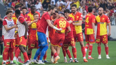 Göztepe başardı. İzmir'de yer yerinden oynadı