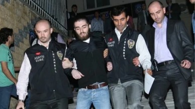 Otopsi görüntülerinde fark edilmişti! Parmaklarındaki morarmaların nedeni ortaya çıktı