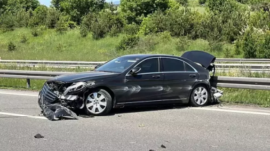 TEM’de Milli Eğitim Bakanı’nın makam aracı kaza yaptı!