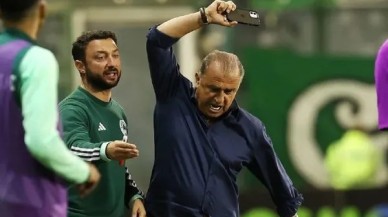 Fatih Terim'i dağıttılar