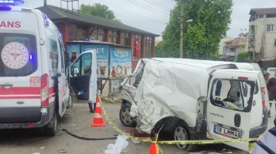 İznik'te TIR faciası. Osman Kaya,  Bedriye Coşkun,  Furkan Kaya öldü