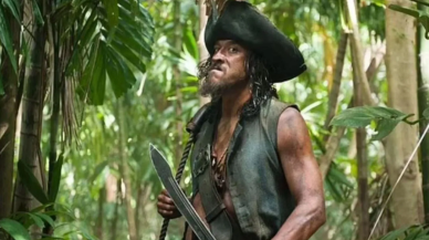 Karayip Korsanları'nda rol alıyordu: Profesyonel sörfçü köpekbalığı saldırısında yaşamını yitirdi!