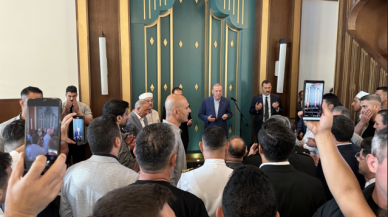 Cumhurbaşkanı Erdoğan  bayram namazı çıkışı vatandaşlarla bir araya geldi!