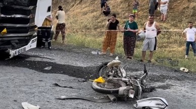 Çanakkale'de kamyon ile çarpışan motosikletteki Hasan Eker ve Hasan Emir Tabaklıoğlu öldü