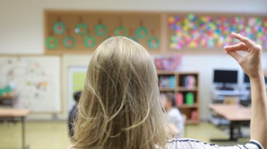 Almanya,  'Bozkurt' ile kafayı bozdu! 'Sessiz tilki' işaretini yasakladılar