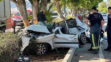 Antalya'da feci kaza: Tayfur Koç,  Hatice Koç ve küçük Zehra Koç öldü