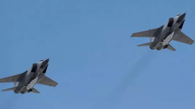 Barents Denizi'nde Rusya  ABD bombardıman uçaklarını önledi!